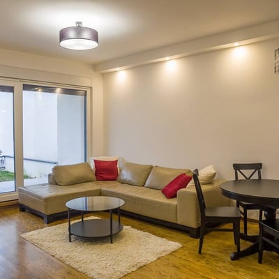 Vermietung einer geräumigen 3-Zimmer-Wohnung, 78 m², Vračar, Belgrad, Serbien